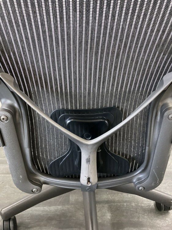 HermanMiller（ハーマンミラー）アーロンチェア 可動肘付アーロンチェア 商品画像24