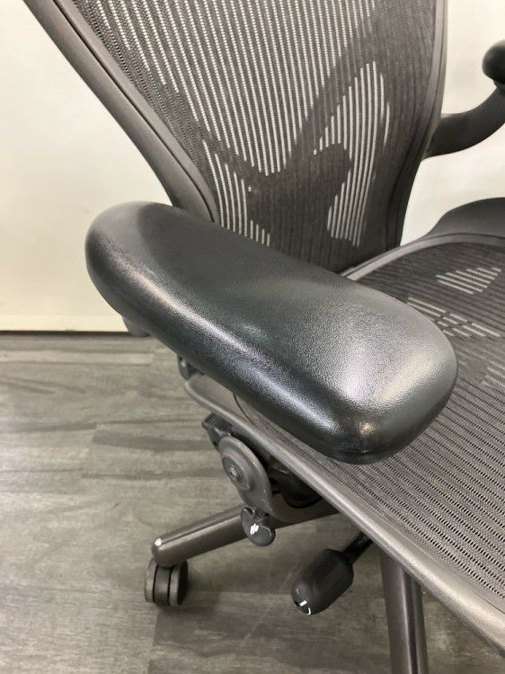 HermanMiller（ハーマンミラー）アーロンチェア 可動肘付アーロンチェア 商品画像12