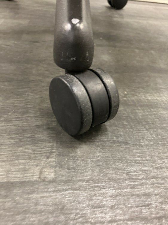 HermanMiller（ハーマンミラー）アーロンチェア 可動肘付アーロンチェア 商品画像15