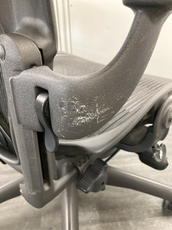 HermanMiller（ハーマンミラー）アーロンチェア 可動肘付アーロンチェア 商品画像16