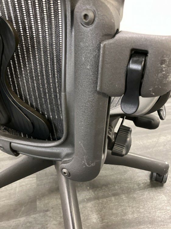 HermanMiller（ハーマンミラー）アーロンチェア 可動肘付アーロンチェア 商品画像17