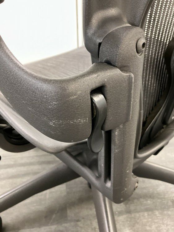 HermanMiller（ハーマンミラー）アーロンチェア 可動肘付アーロンチェア 商品画像18