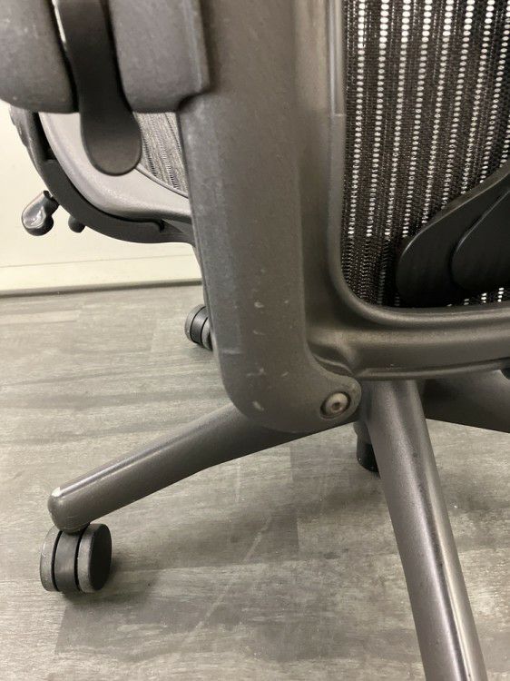 HermanMiller（ハーマンミラー）アーロンチェア 可動肘付アーロンチェア 商品画像19