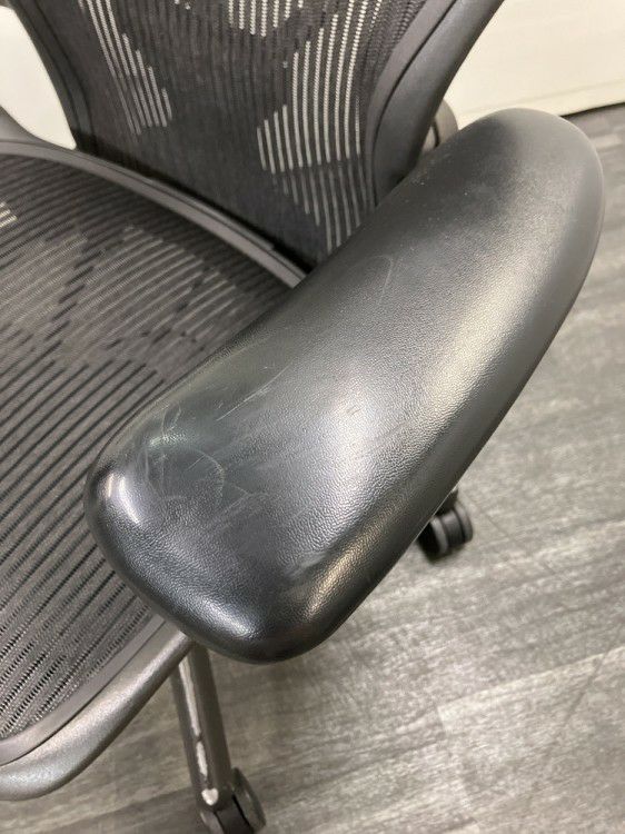 HermanMiller（ハーマンミラー）アーロンチェア 可動肘付アーロンチェア 商品画像13