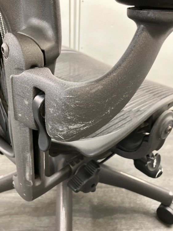 HermanMiller（ハーマンミラー）アーロンチェア 可動肘付アーロンチェア 商品画像16