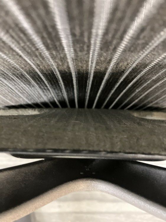 HermanMiller（ハーマンミラー）アーロンチェア 可動肘付アーロンチェア 商品画像21