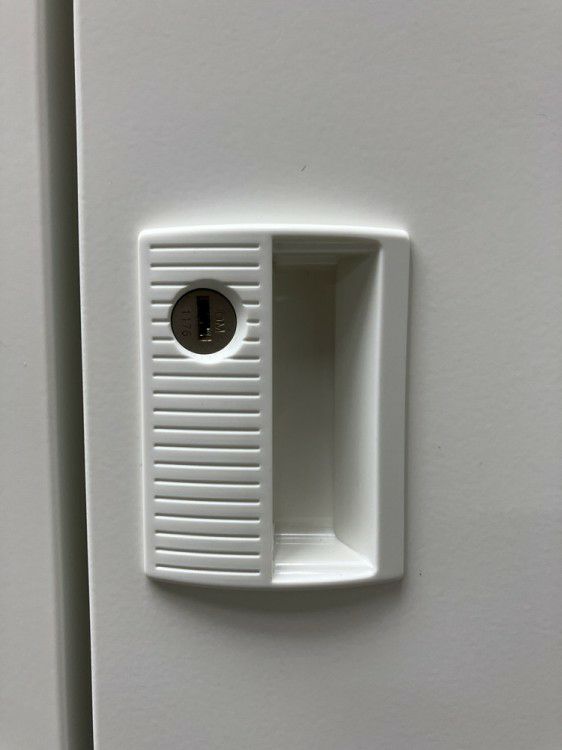 オカムラFZタイプシリーズ 4人用ロッカー 商品画像2