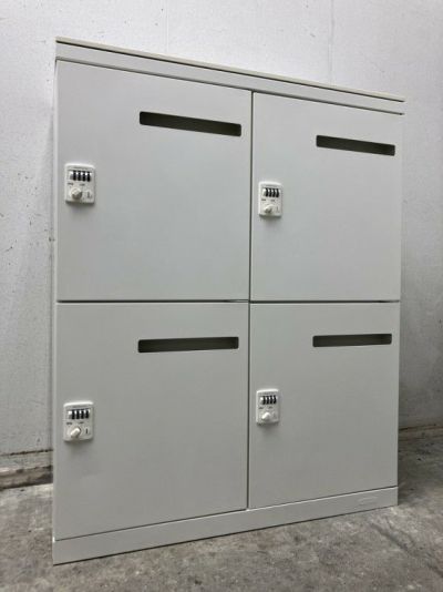 オカムラ4人用パーソナルロッカー 商品画像1