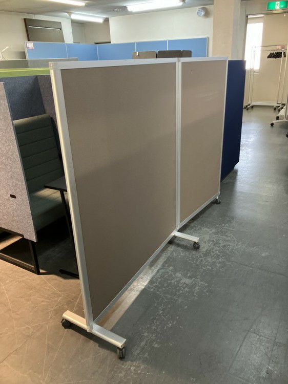 2連折畳パーテーション 商品画像1
