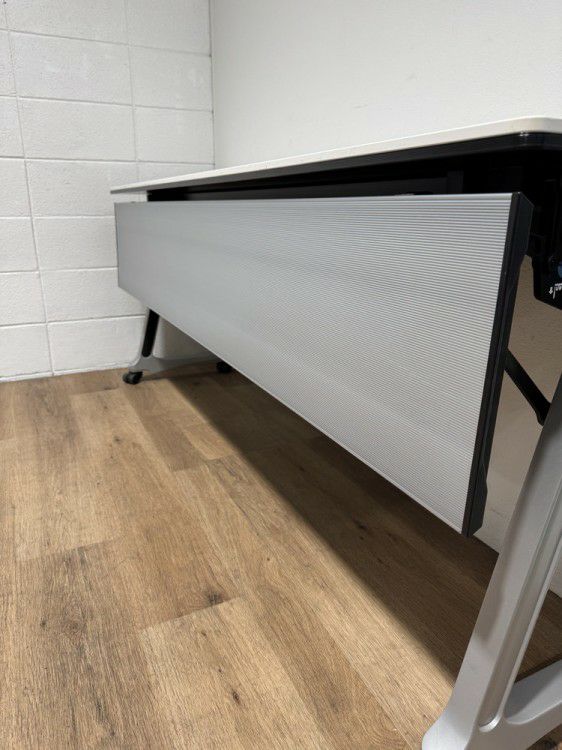 オカムラインターアクトプロ（INTERACT PRO）シリーズ サイドスタックテーブル 商品画像5