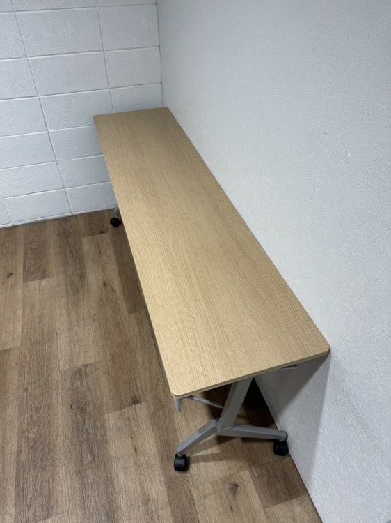 コクヨLeafline(リーフライン)シリーズ 平行スタックテーブル 商品画像2