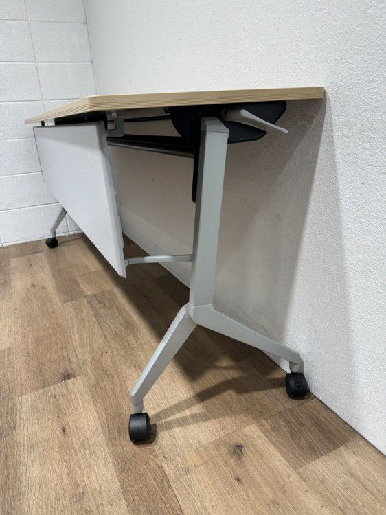 コクヨLeafline(リーフライン)シリーズ 平行スタックテーブル 商品画像4