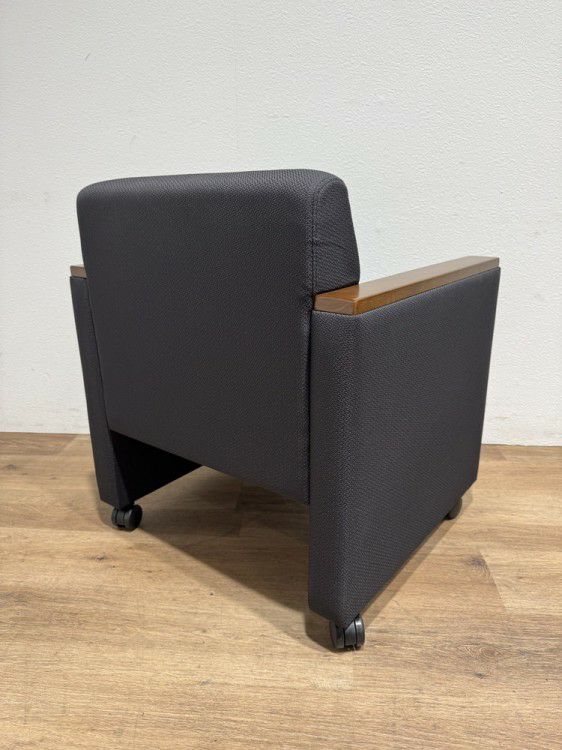 コクヨオルセー3シリーズ アームチェア6脚セット 商品画像3