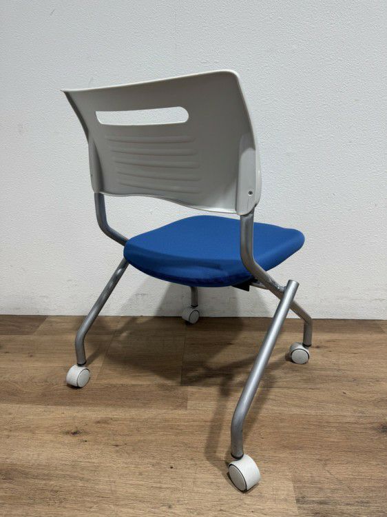 井上金庫ネスティングチェア 商品画像2