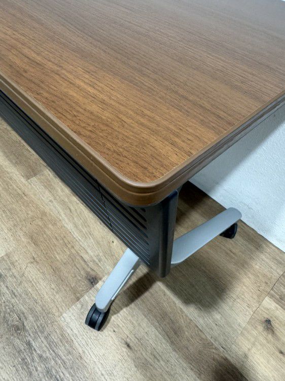 コクヨKT-620シリーズ 平行スタックテーブル 商品画像3