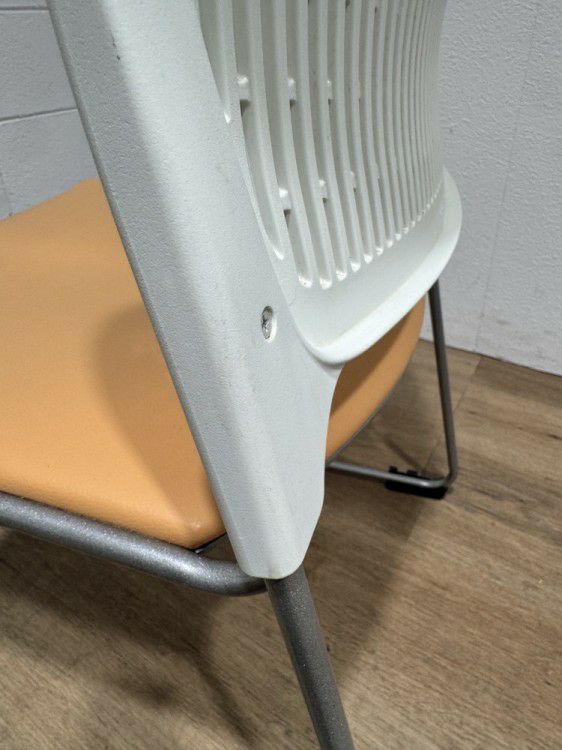 オカムラRETE(レーテ)シリーズ スタッキングチェア 商品画像8