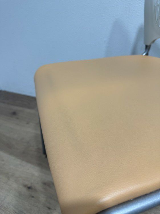 オカムラRETE(レーテ)シリーズ スタッキングチェア 商品画像10