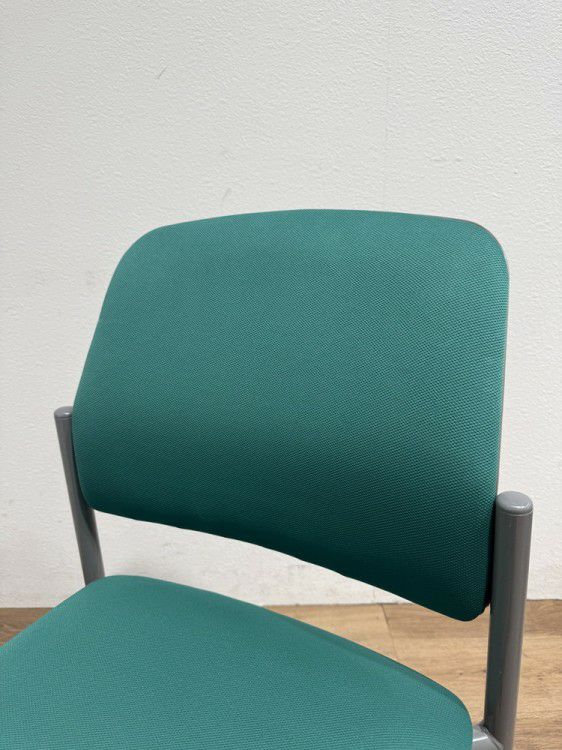 イトーキLKシリーズ スタッキングチェア６脚セット 商品画像4