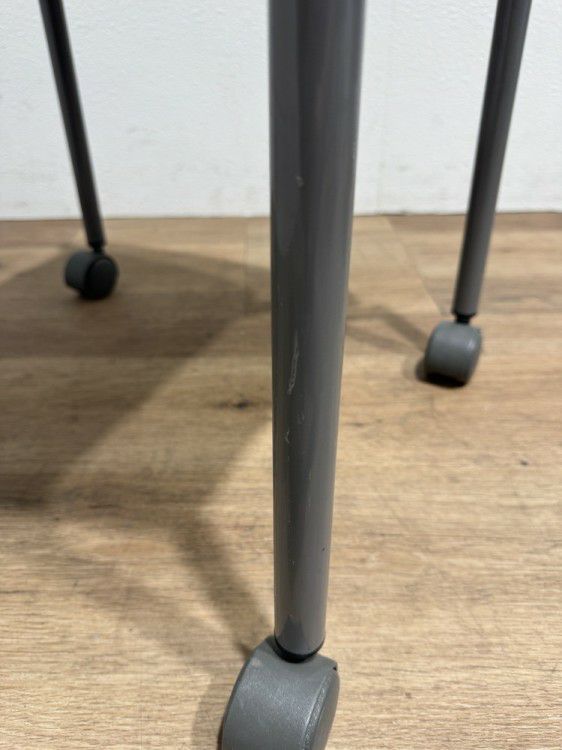 イトーキLKシリーズ スタッキングチェア６脚セット 商品画像11