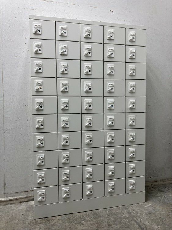SEIKO FAMILY（生興） 小物入れロッカーシリーズ 50人用貴重品ロッカー 商品画像1
