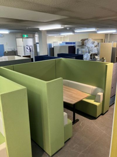 コクヨbrackets(ブラケッツ)シリーズ　コクヨ 6人用ミーティングブースセット 商品画像1