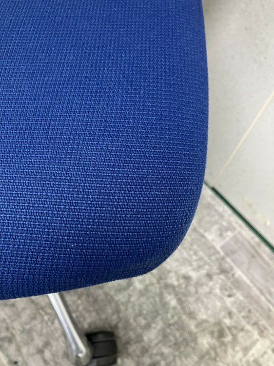 オカムラBaron(バロン)チェア 可動肘付バロンチェア 商品画像5