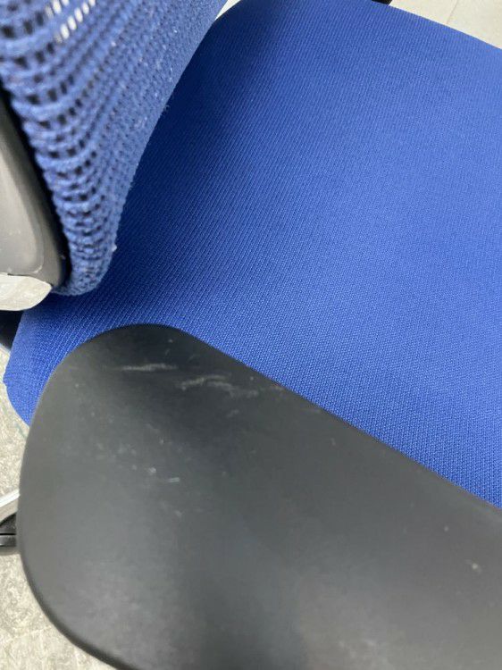 オカムラBaron(バロン)チェア 可動肘付バロンチェア 商品画像9