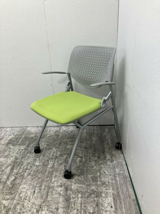 オカムラRuna(ルナ)シリーズ 肘付ルナチェア 商品画像1