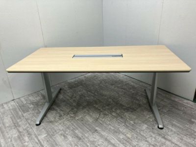 オカムラLiftio(リフティオ)シリーズ 手動昇降式1800ミーティングテーブル 商品画像1