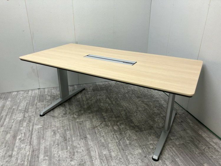 オカムラLiftio(リフティオ)シリーズ 手動昇降式1800ミーティングテーブル 商品画像2