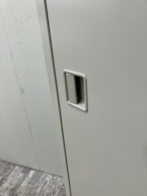 オカムラ掃除道具用ロッカー 商品画像4