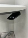 オカムラ手動昇降式600丸テーブル 商品画像4