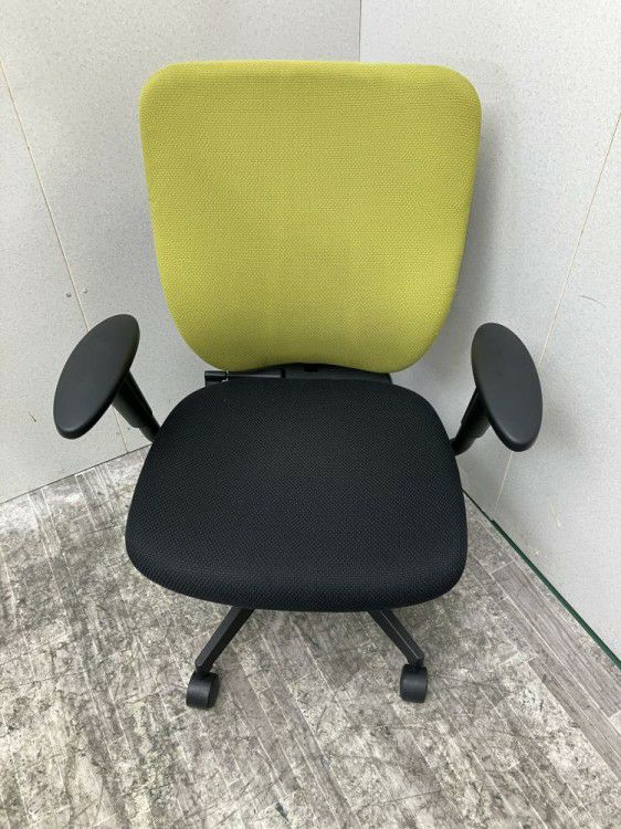 イトーキプラオ（PRAO）チェア 可動肘付プラオチェア 商品画像3