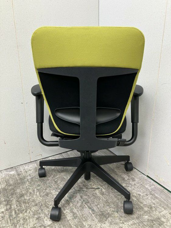 イトーキプラオ（PRAO）チェア 可動肘付プラオチェア 商品画像5