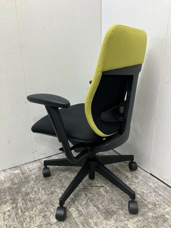 イトーキプラオ（PRAO）チェア 可動肘付プラオチェア 商品画像6