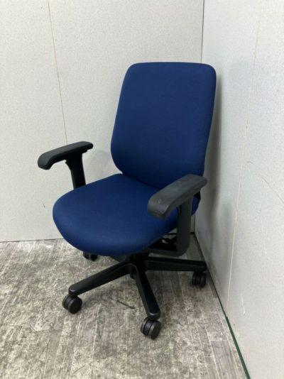 イトーキ 可動肘付トルテチェア KZ-130GB-T1N4 | 無限堂ネットショップ