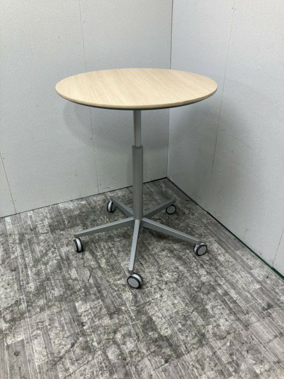 オカムラ手動昇降式750丸テーブル 商品画像2