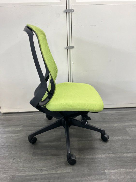 オカムラSylphy(シルフィー)チェア シルフィーチェア 商品画像5