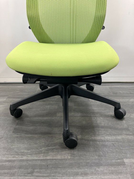 オカムラSylphy(シルフィー)チェア シルフィーチェア 商品画像11