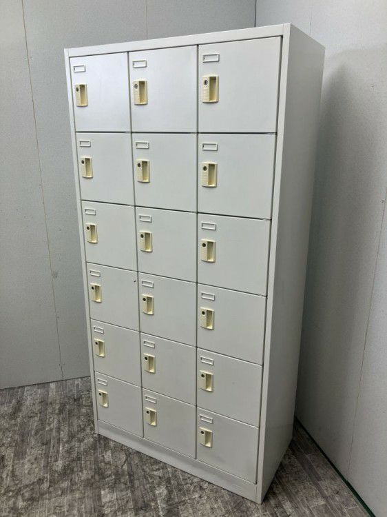 オカムラFZタイプシリーズ 18人用ロッカー 商品画像2