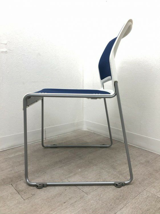 オカムラリットシリーズ スタッキングチェア 商品画像4