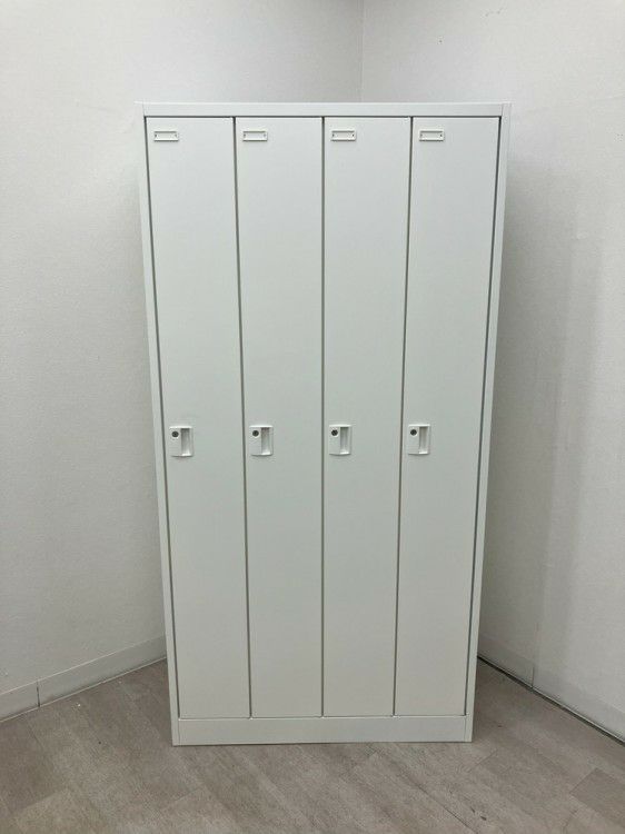 オカムラFZタイプシリーズ 4人用ロッカー 商品画像2