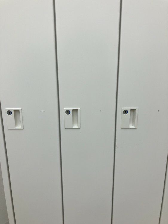 イトーキW型シリーズ 4人用ロッカー 商品画像6