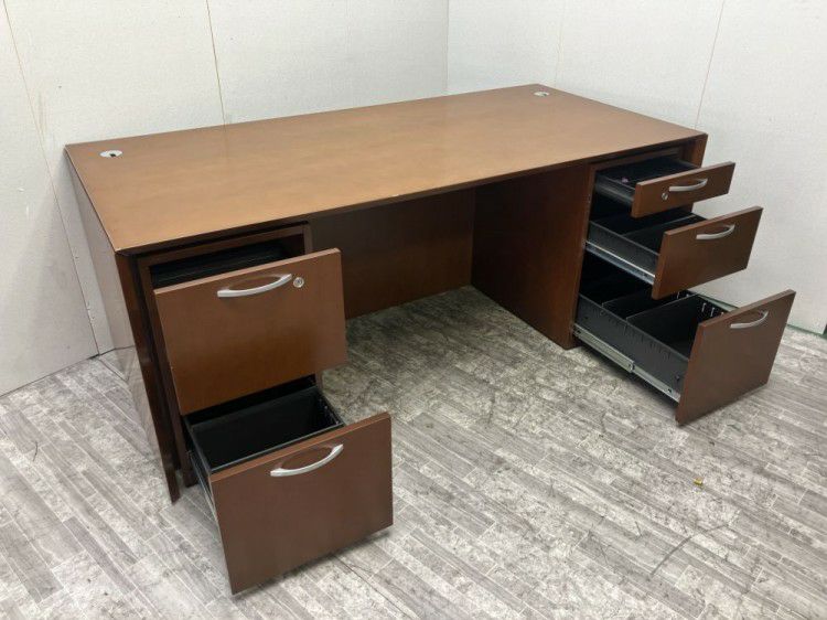 オカムラEX-35シリーズ 役員室用1800両袖デスク 商品画像3