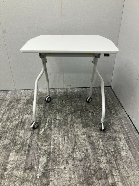 イトーキアクティバシリーズ 650サイドスタックテーブル 商品画像1