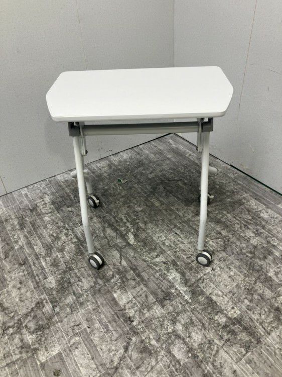 イトーキアクティバシリーズ 650サイドスタックテーブル 商品画像3