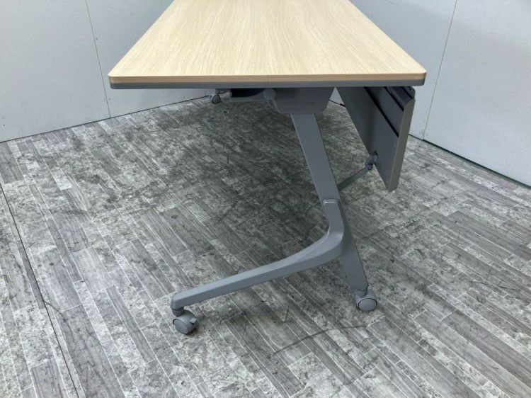 オカムラカルドーシリーズ 1800サイドスタックテーブル 商品画像5