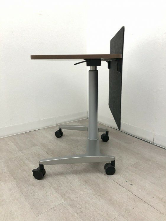 オカムラスタフィット2シリーズ パーソナル昇降テーブル 商品画像4