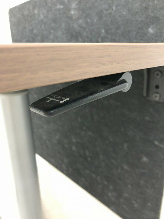 オカムラスタフィット2シリーズ パーソナル昇降テーブル 商品画像12