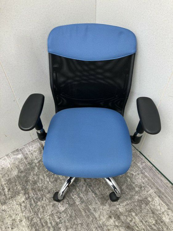 クロガネ可動肘付OAチェア 商品画像3